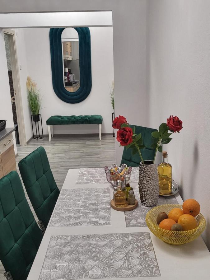 Apartament Nectaria Бэиле-Еркулане Экстерьер фото
